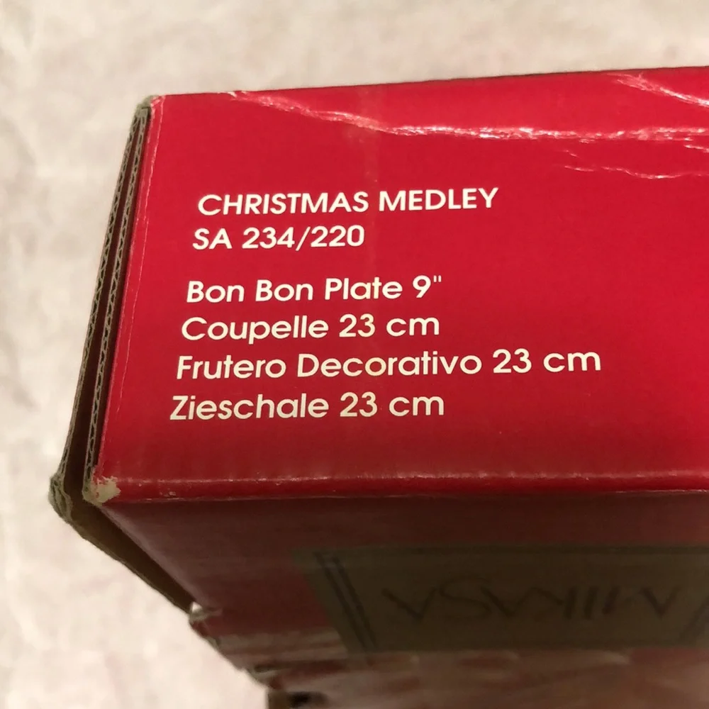 Mikasa Christmas Medley 9” Bon Bon Plate